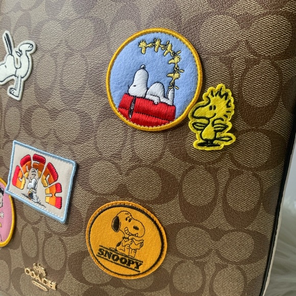 Coach Snoopy x Peanuts Bag Crossbody - Picture 2 of 16